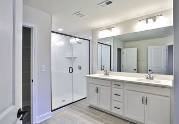 Double vanity sink